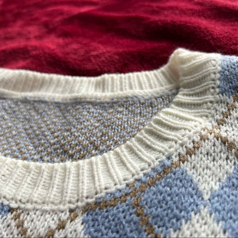Pattern crop sweater  - Picture 7 of 9